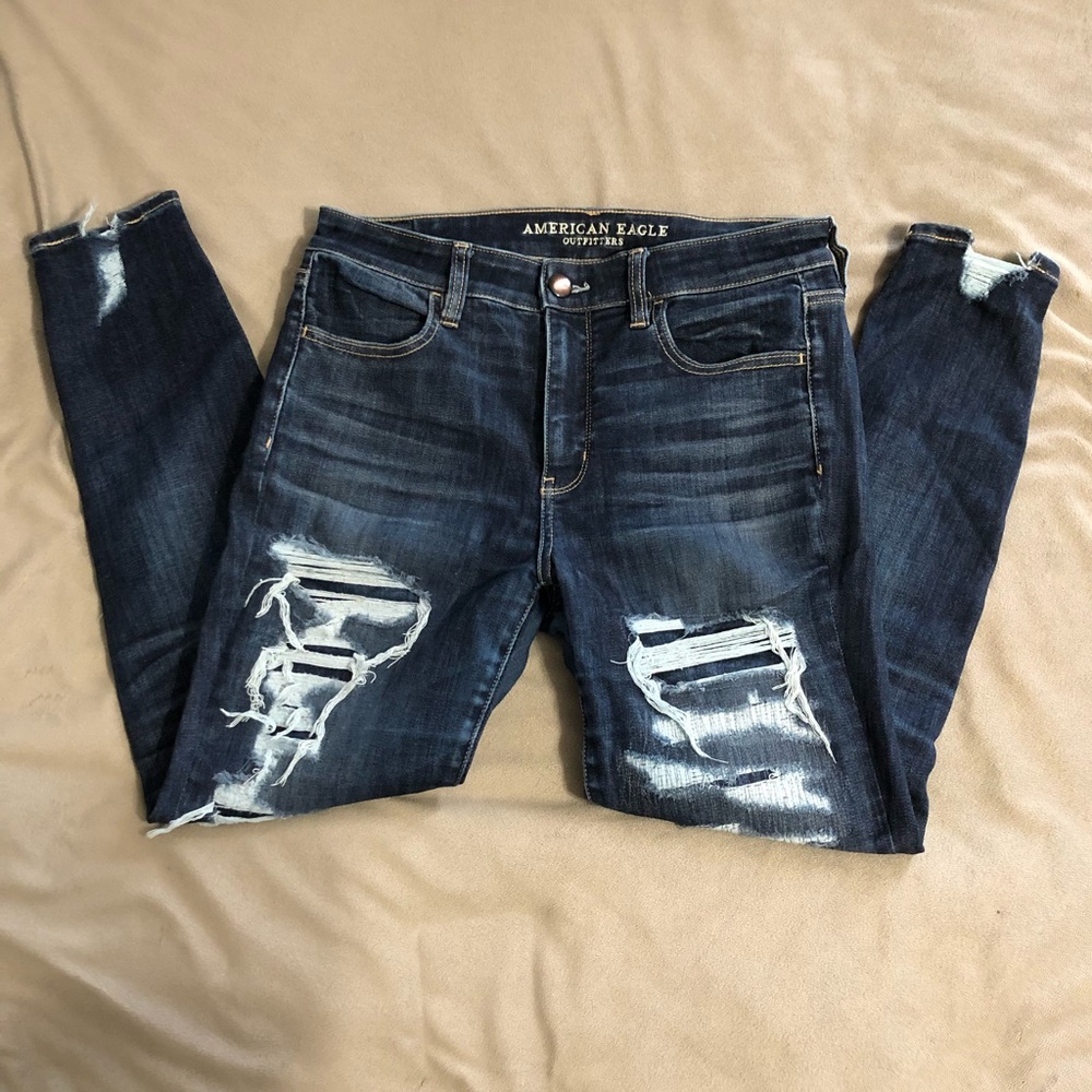 american eagle dark blue ripped jeans